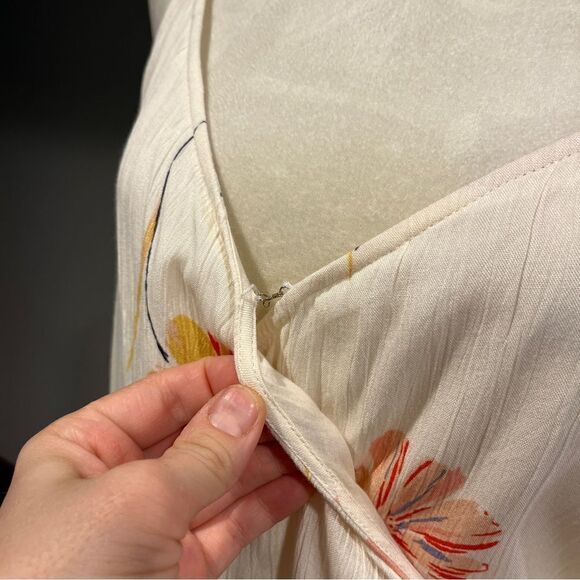 O'Neill Marlo Cream Floral Print NWT Wrap Dress - Picture 6 of 16